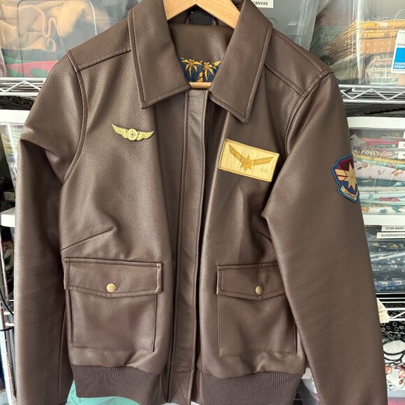 Her Universe Captain Marvel Cosplay Faux Leather Aviator Jacket Size LARGE - Picture 1 of 5